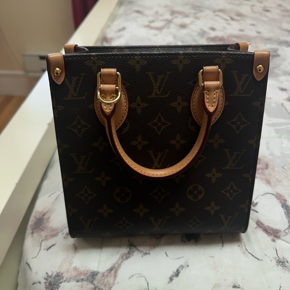 Louis Vuitton Hand Bag with cross body - dust bag, box and receipt available. - Picture 4 of 6